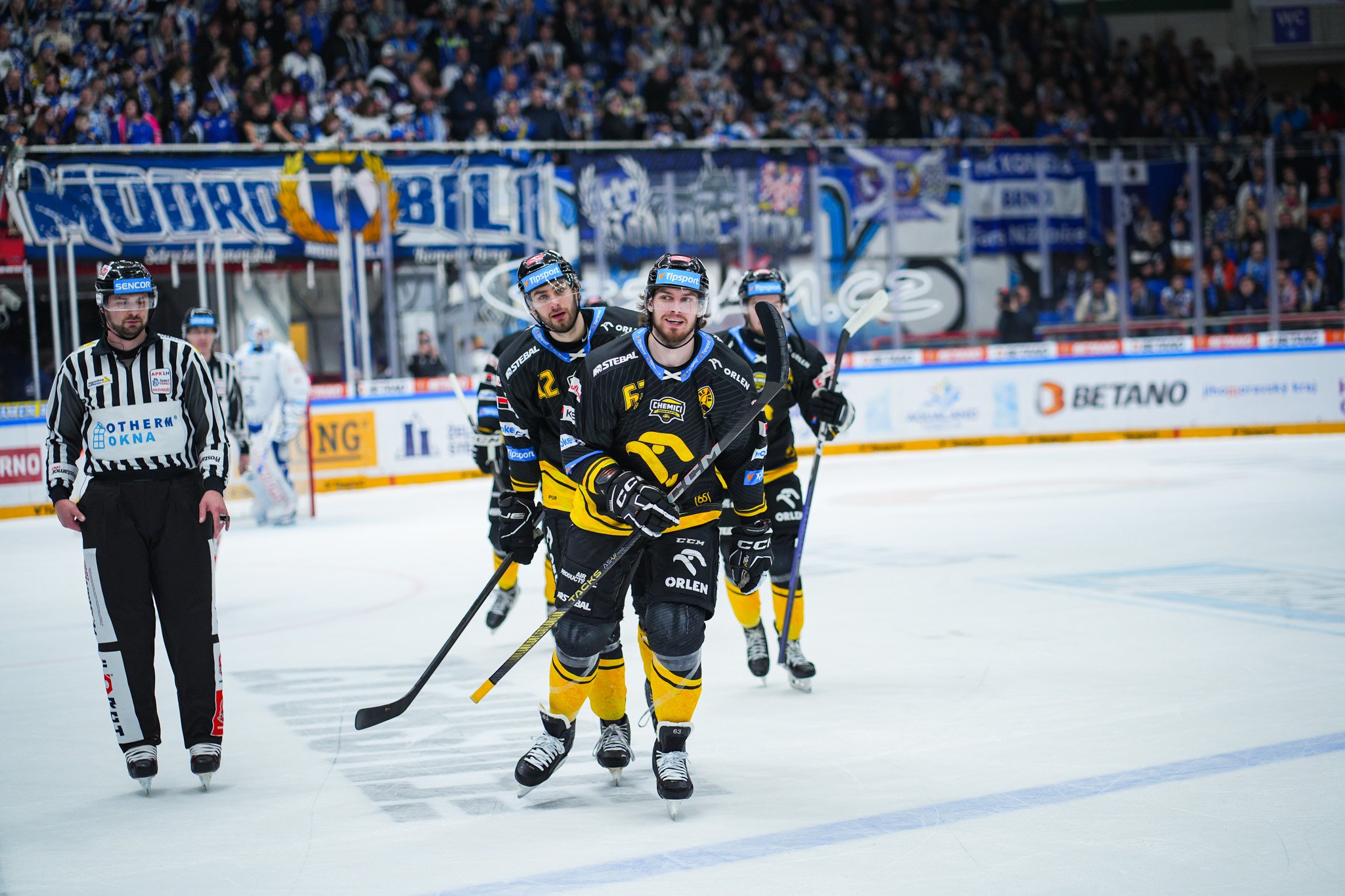 Druhá třetina rozhodla. Litvínov vyhrál 5:1, z Brna veze dvě výhry | HC ...